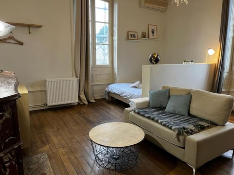 Appartement #Le Maitre Du Navire - Grand Studio - Hyper Centre à Brive-la-Gaillarde Extérieur photo